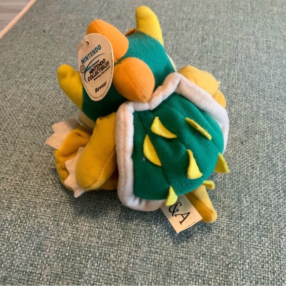 Nintendo Mario & Sonic at the Olympic Games switch game & 2 bowers toys - Picture 10 of 14